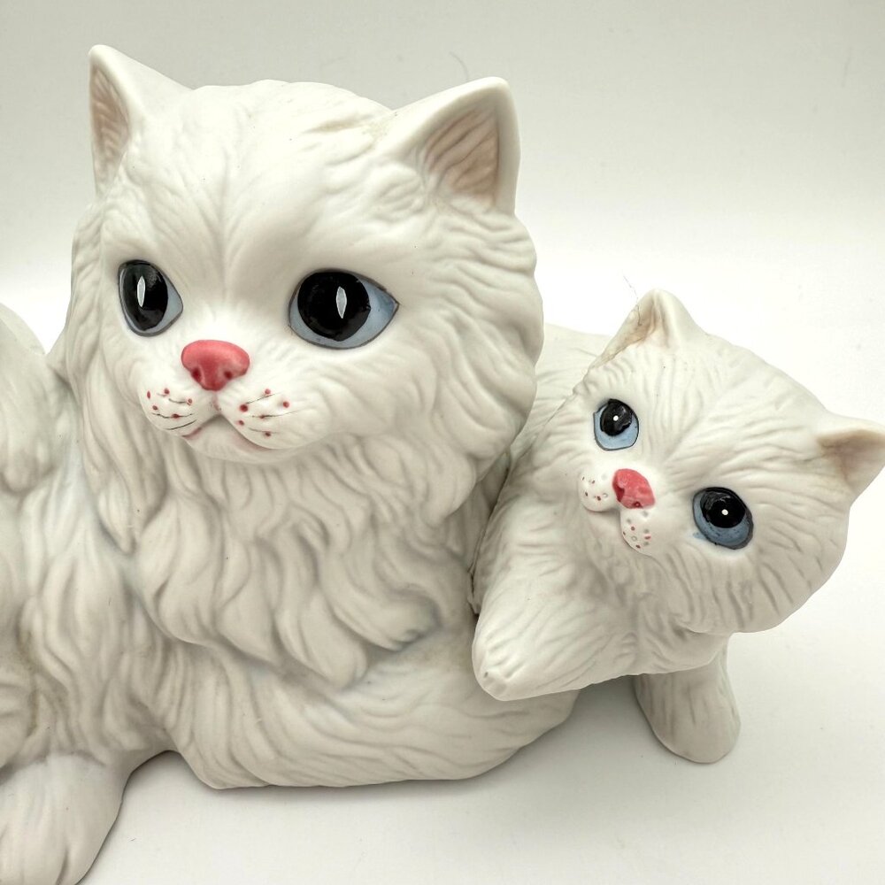 Homco White Persian Cat & Kittens Trio Ceramic Figurine Blue Eyes Taiwan Vintage - Picture 8 of 14